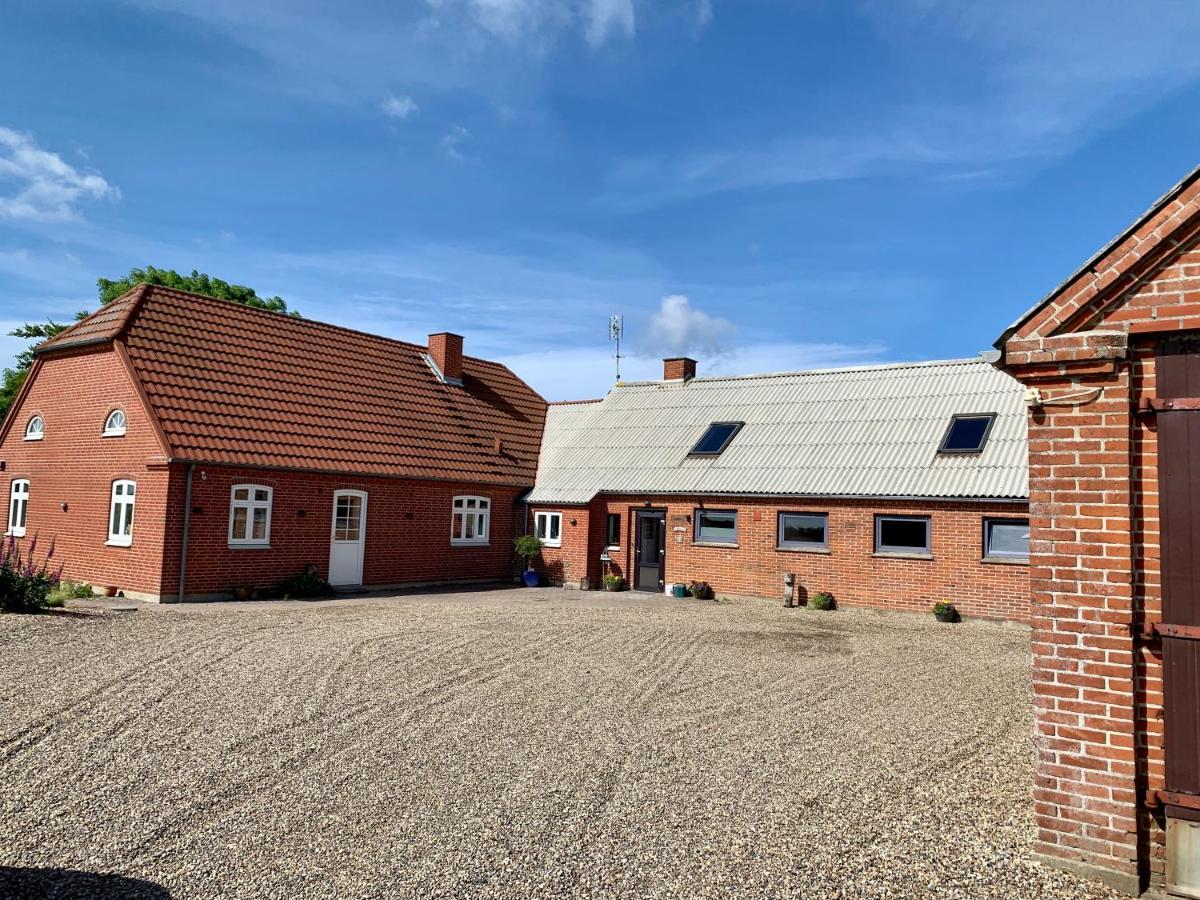 Hennebjerg Overnatning Stavso Bagian luar foto